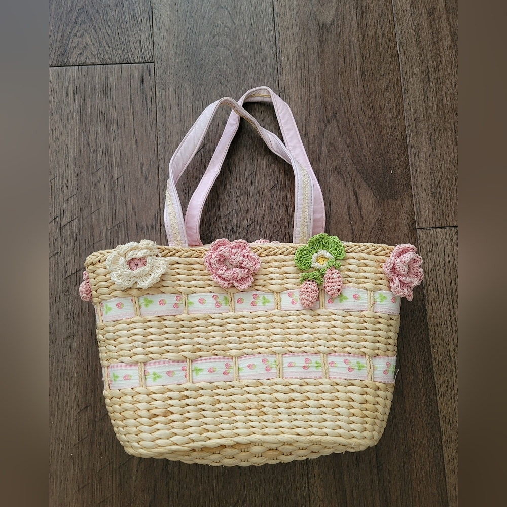 Straw purse